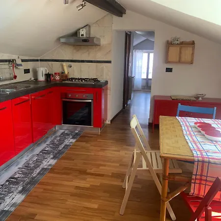 La Mansarda Di Lori Apartment