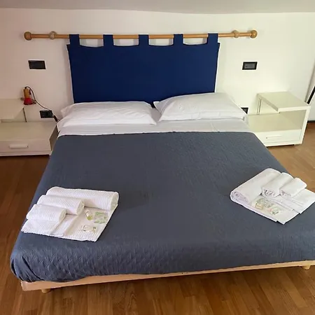 Apartment La Mansarda Di Lori *